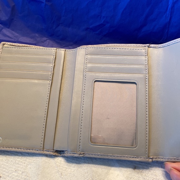 ❌❌❌❌❌ SOLD SOLD SOLD. Coach Leather Wallet EUC - Picture 2 of 10